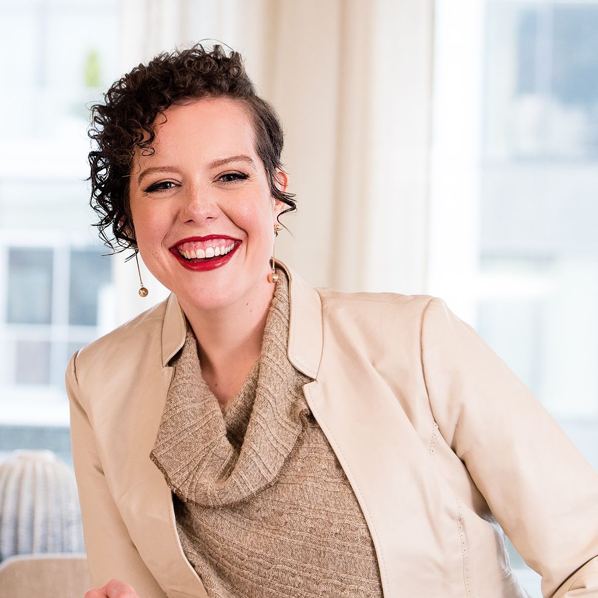 Katie_McLaughlin_Headshot (1)
